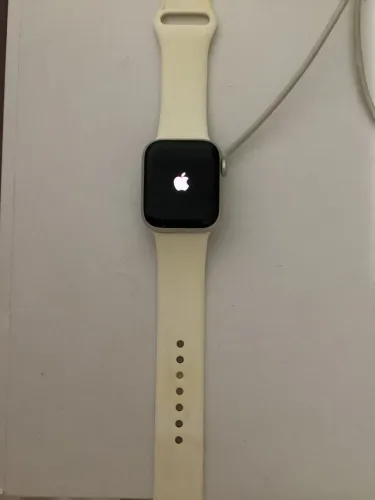 Apple Watch SE 40mm prata