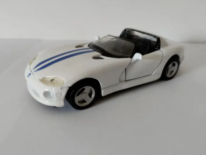 Maisto - Miniatura Dodge Viper RT/10