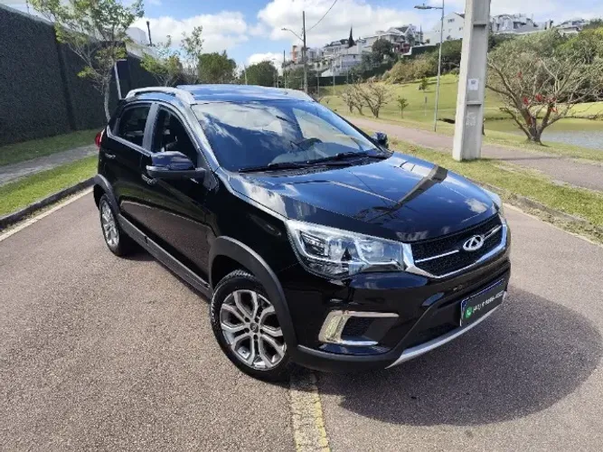 Tiggo 2 Mec. 2019 com teto e baixa km! Lindíssimo!