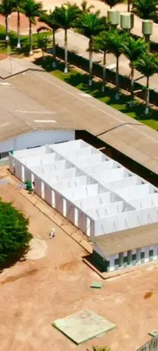 Construção em EPS.