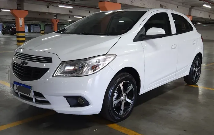 Onix 2016 1.0 Completo 