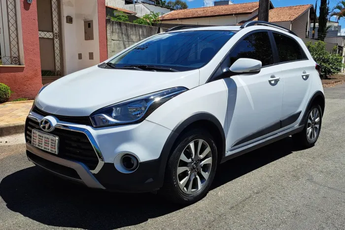 HB20 X 1.6 AT Excelente Estado