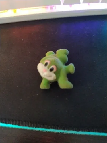 Boneco do kinder - Coelho Verde