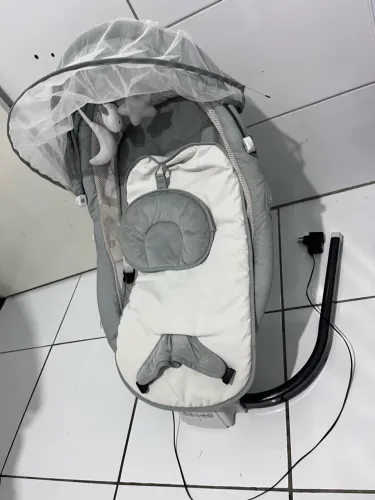 Cadeira de balançar bebê 