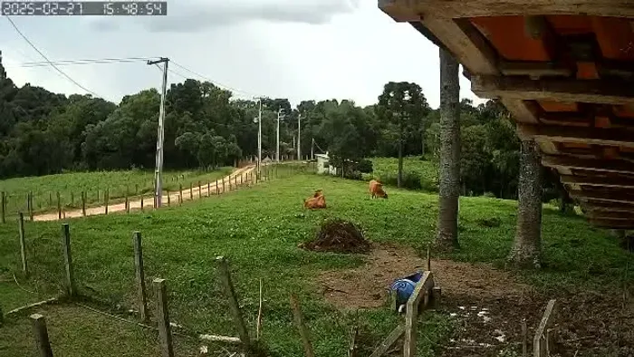 Caseiro. Para chacara em Doce Grande,Quitandina perto Agudos do Sul.