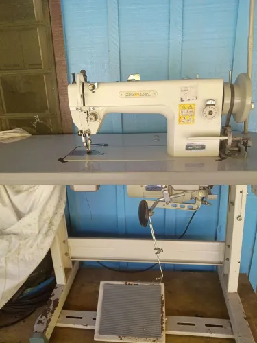 Vendo máquina de costura industrial Megamak
