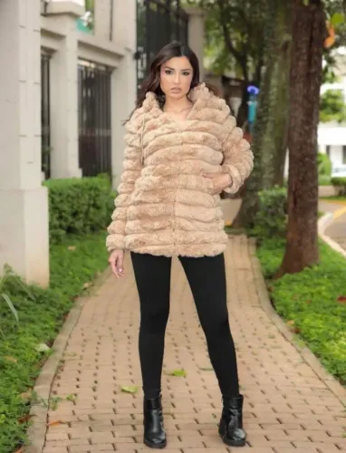 CASACO PUFFER TEDDY DE LUXO