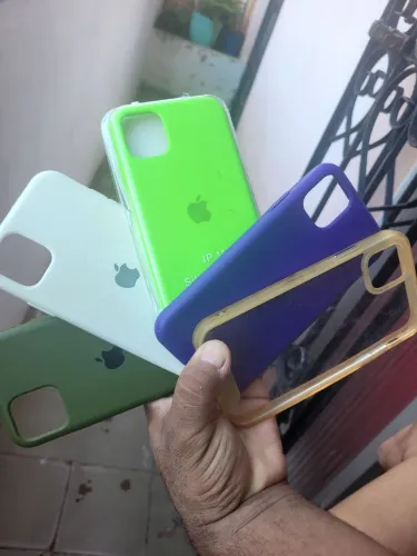 Vende-se capas iPhone 11 por 60,00