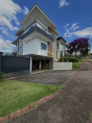 Residência em lote de esquina com marcenaria Parma no Residencial Alvim em Juiz de Fora (M