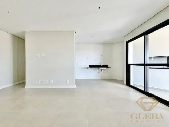 Odyssey apartamento Centro venda Londrina sacada com churrasqueira