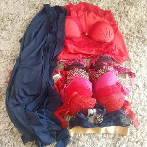 Kit Sutiãs,  robe e camisola