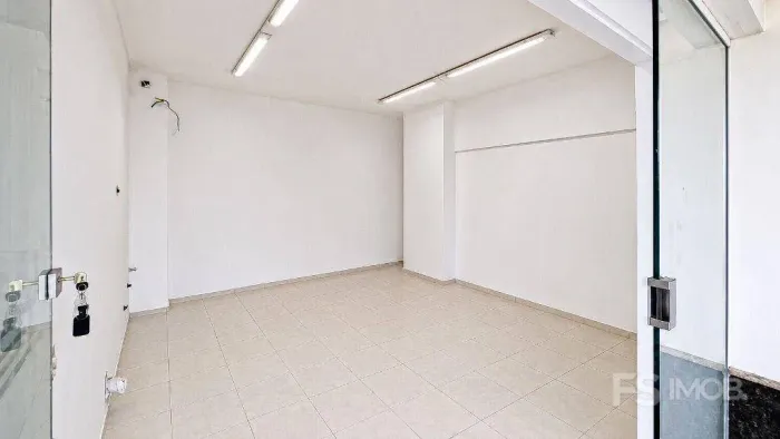 Sala comercial para alugar no Centro de Londrina - Complexo Oscar Fuganti, com 1 vaga