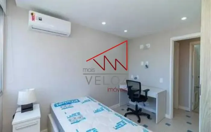 Flat - / Residencial / Leblon