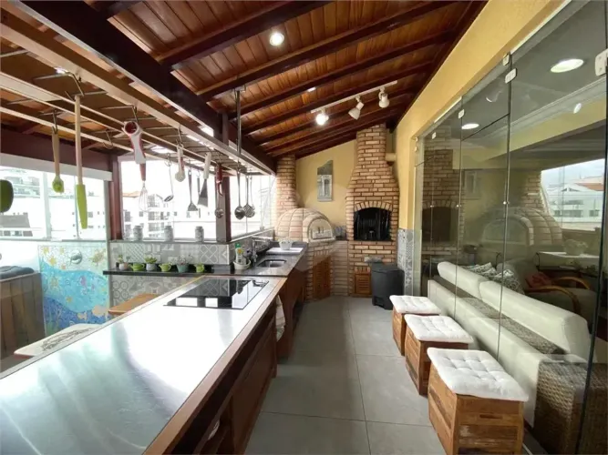 Cobertura Impecável com Espaço Gourmet e Jacuzzi. São Francisco 170 metros
