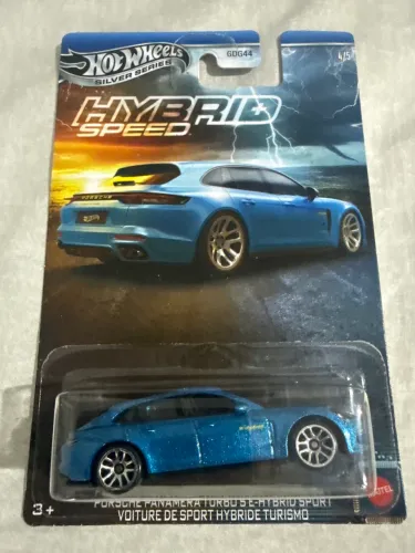 Hot Wheels Porsche Panamera Hybrid Speed Silver