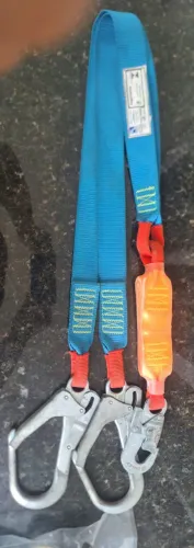 Talabarte de segurança Duplo co abs com mosquetão de 55mm