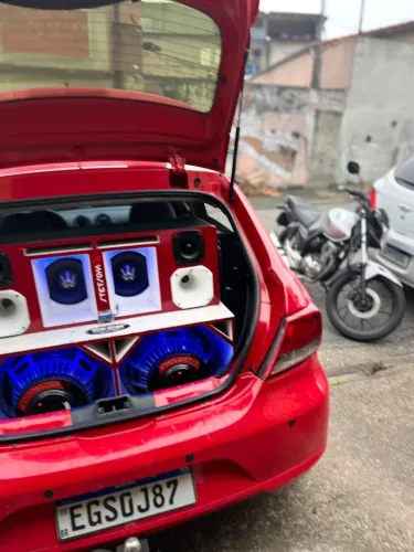 Som automotivo