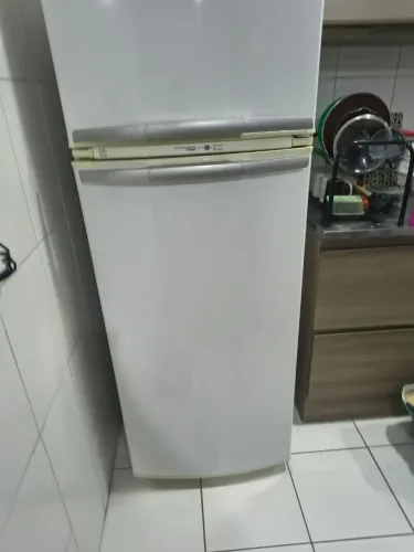 Geladeira Brastemp Frost Free 350L