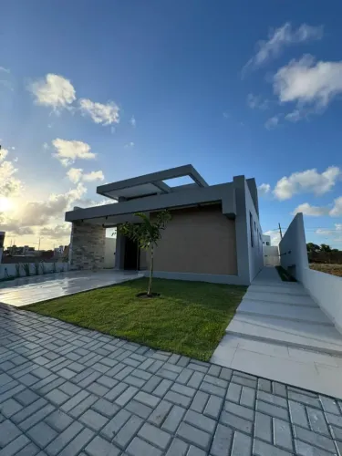 RC Vende Casa com Piscina 3 Quartos em Condomínio Clube com Lazer Completo em João Pessoa