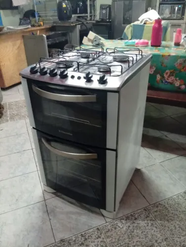Fogão 4 Bocas Duplo Forno Electrolux 