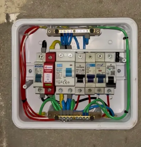 Montagem e Organização de Quadro de Distribuição