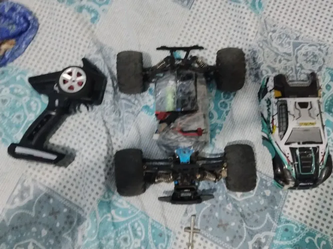 Carinho de controle remoto rc versão pro muito judiado