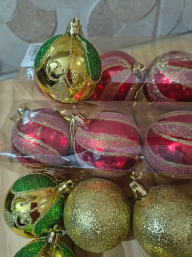 Bolas para árvore de natal e cordão decorativo de bolas