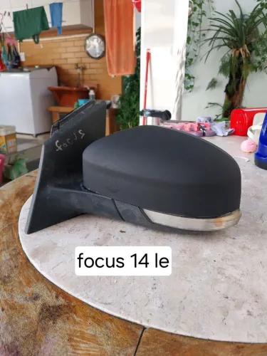 Retrovisor elétrico com seta LE ford focus 2014