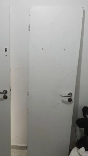 Vendo 2 Portas De Madeira