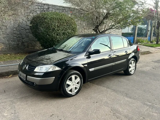 Renault Megane Sedan Dynamique 2.0 16V Mec. 2009