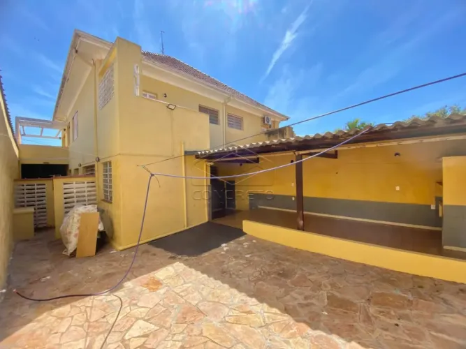 Casa Sobrado em Jaú