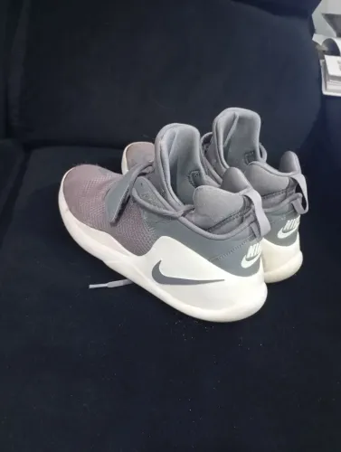 Tênis Nike Kwazi usado