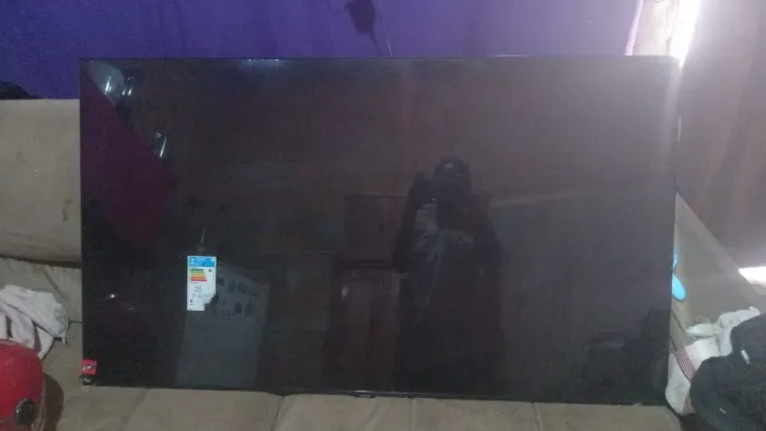 Vende uma TV de 55 polega nova cm um mês de uso