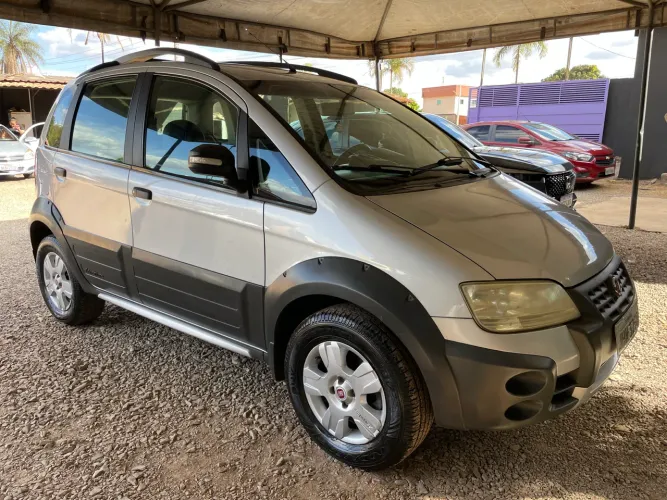 Fiat Idea Adv./ Adv.lock.dualogic 1.8 Flex 5P 2010