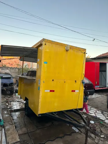Trailer emplacado 