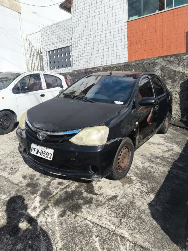 Toyota Etios XS Sedan 1.5 Flex 16V 4P Mec. 2013