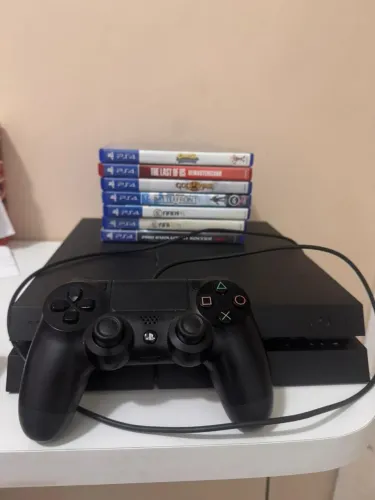 PS4 Fat + 7 Jogos