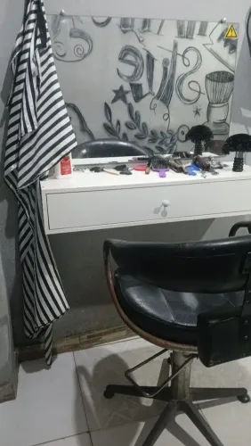 Bancada + Espelho + Cadeira