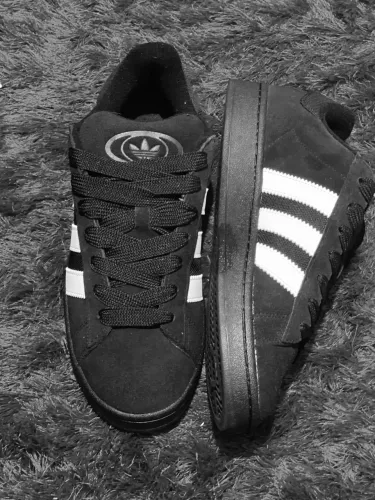 Vendo Adidas CAMPUS 00S SHOES N/42