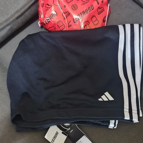 LINDA BERMUDA ADIDAS ORIGINAL NOVA COMPRADA NA CENTAURO DO SHOPPING METRÓPOLE