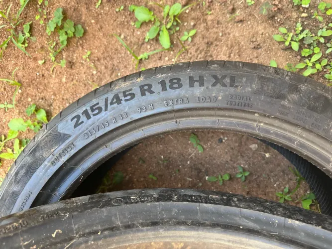 Vende-se 2 pneus 215/45 R18HXL