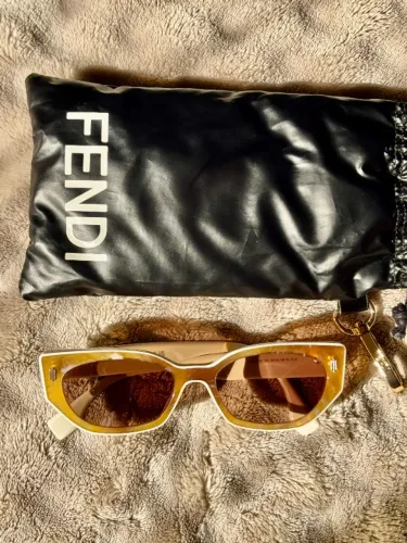 Óculos Fendi original FE40018I - com pouch, sem caixa