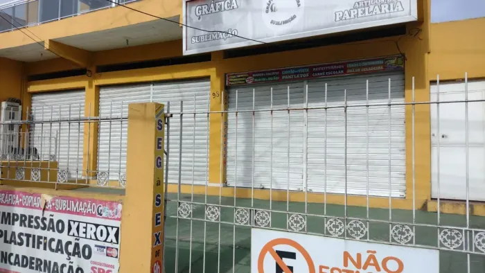 peédio comercial/ residencial