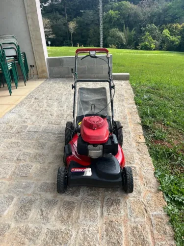 CORTADOR DE GRAMA - TROY-BILT - COM TRAÇÃO