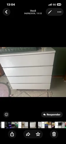 Cômoda bem conservada pouco tempo de uso 4 gavetas