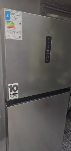 Geladeira na garantia 347 litros nova 