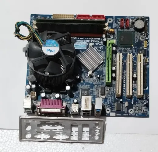 Placa-mãe Gigabyte GA-8I865GME-775 com Processador Celeron 331 + Cooler + Memória 1GB
