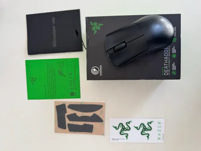 Razer DeathAdder v3 pro + grips