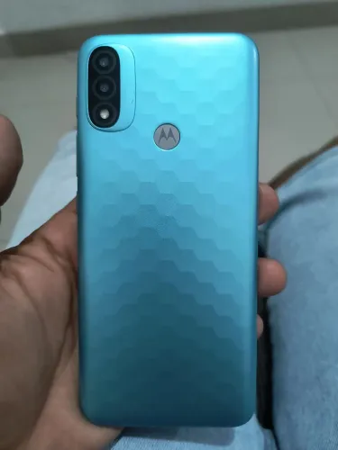 Moto e20