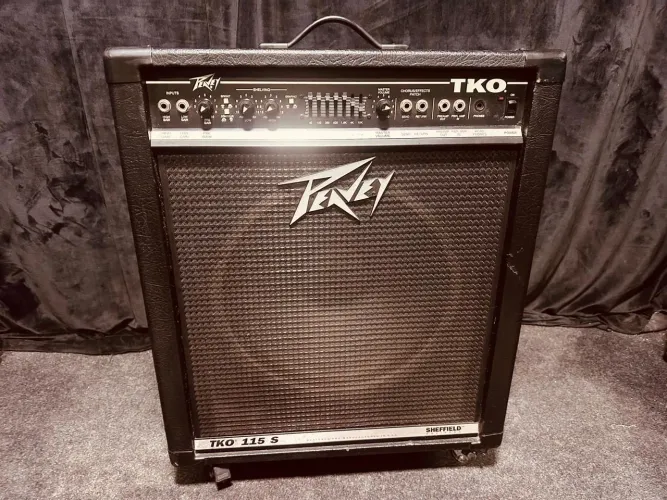 Amplificador de contra baixo Peavey Tko 115 s